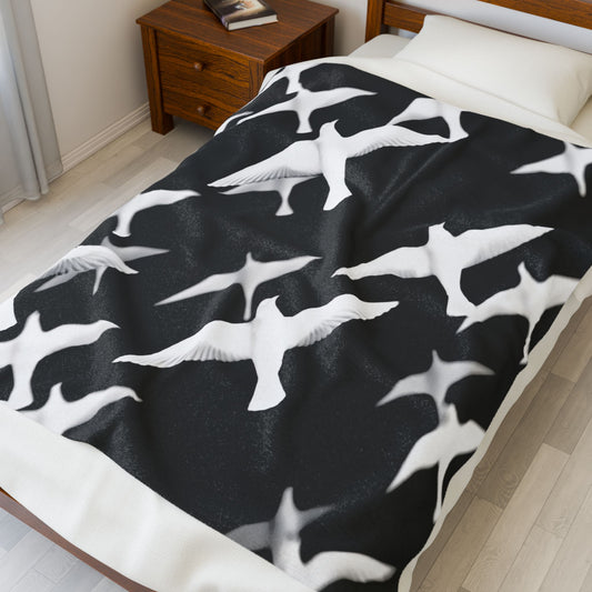 Smith & Raven | Flock of Seagulls | Velveteen Plush Blanket | Black w/White Birds